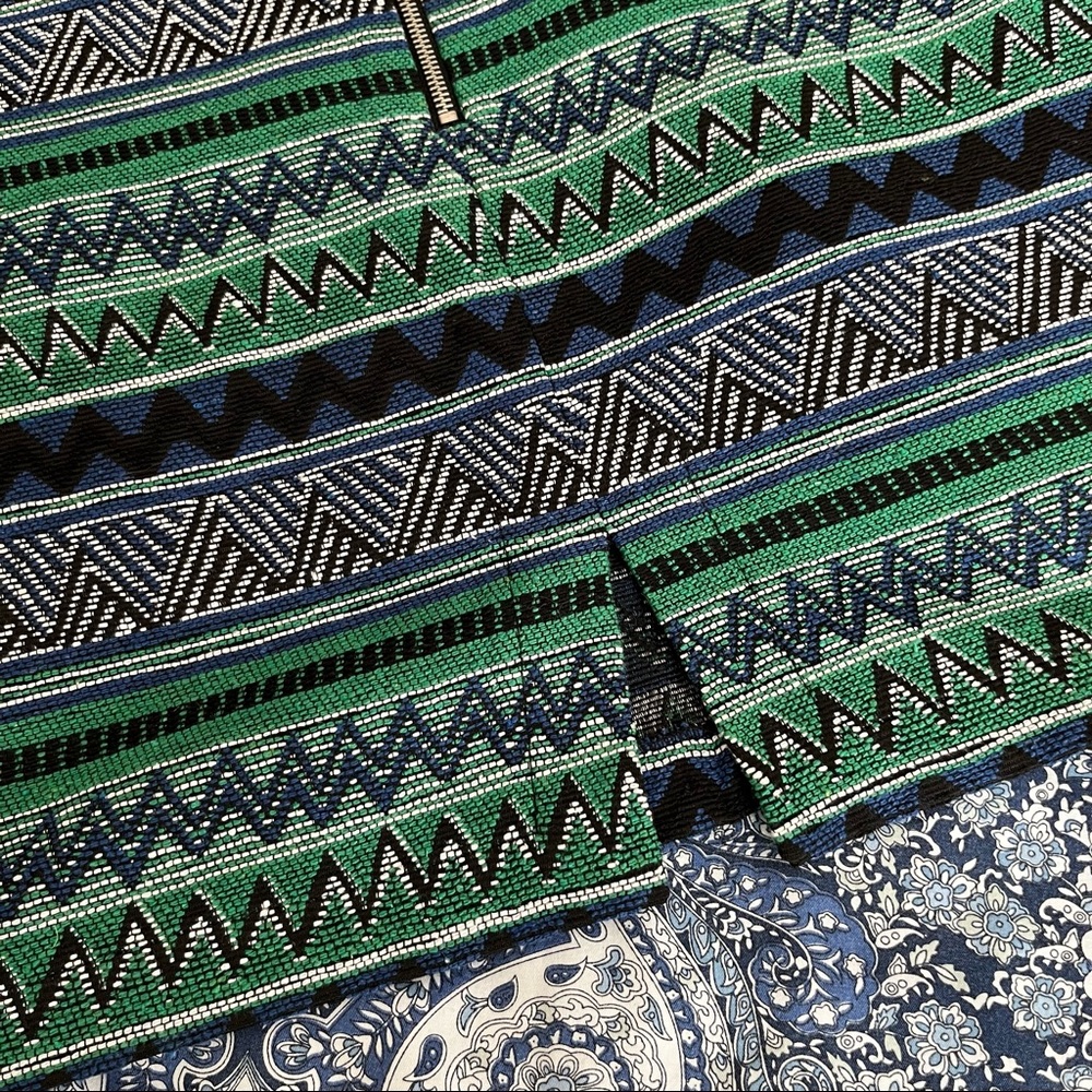 Aztec Knit Zip-back Top - Picture 4 of 5